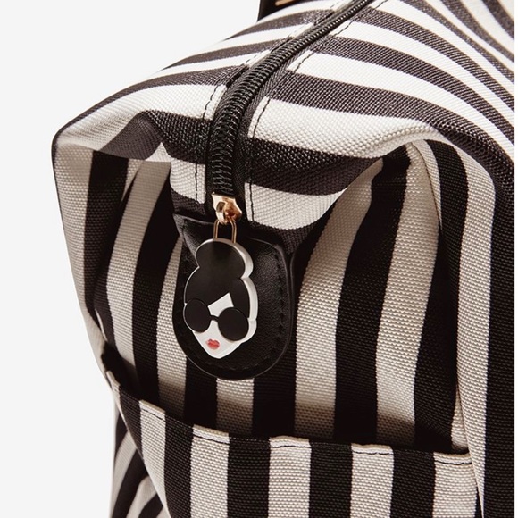 Alice + Olivia Duffle Bag In Positano Stripe ~ A+O Travel ~ Gym Tote ~ Overnight - Picture 7 of 14
